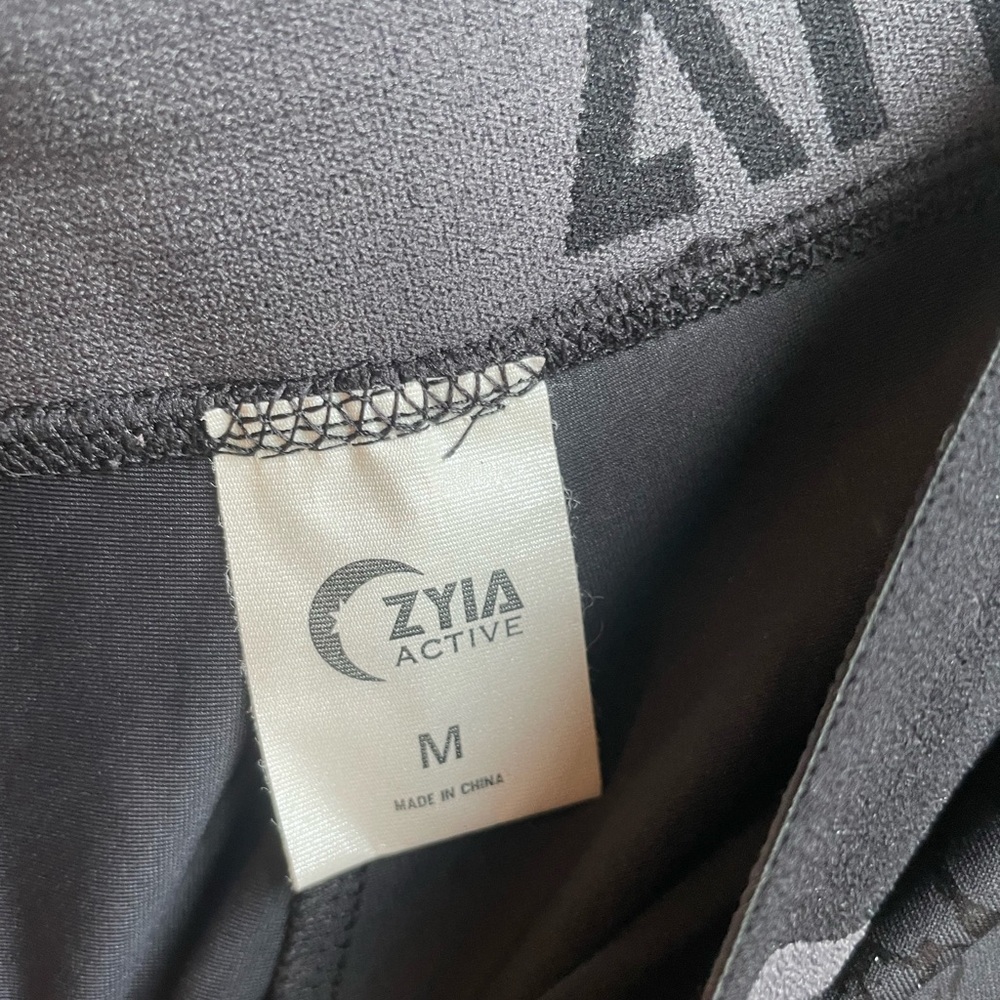 Zyia Marble Hustle Shorts Black - Picture 3 of 4